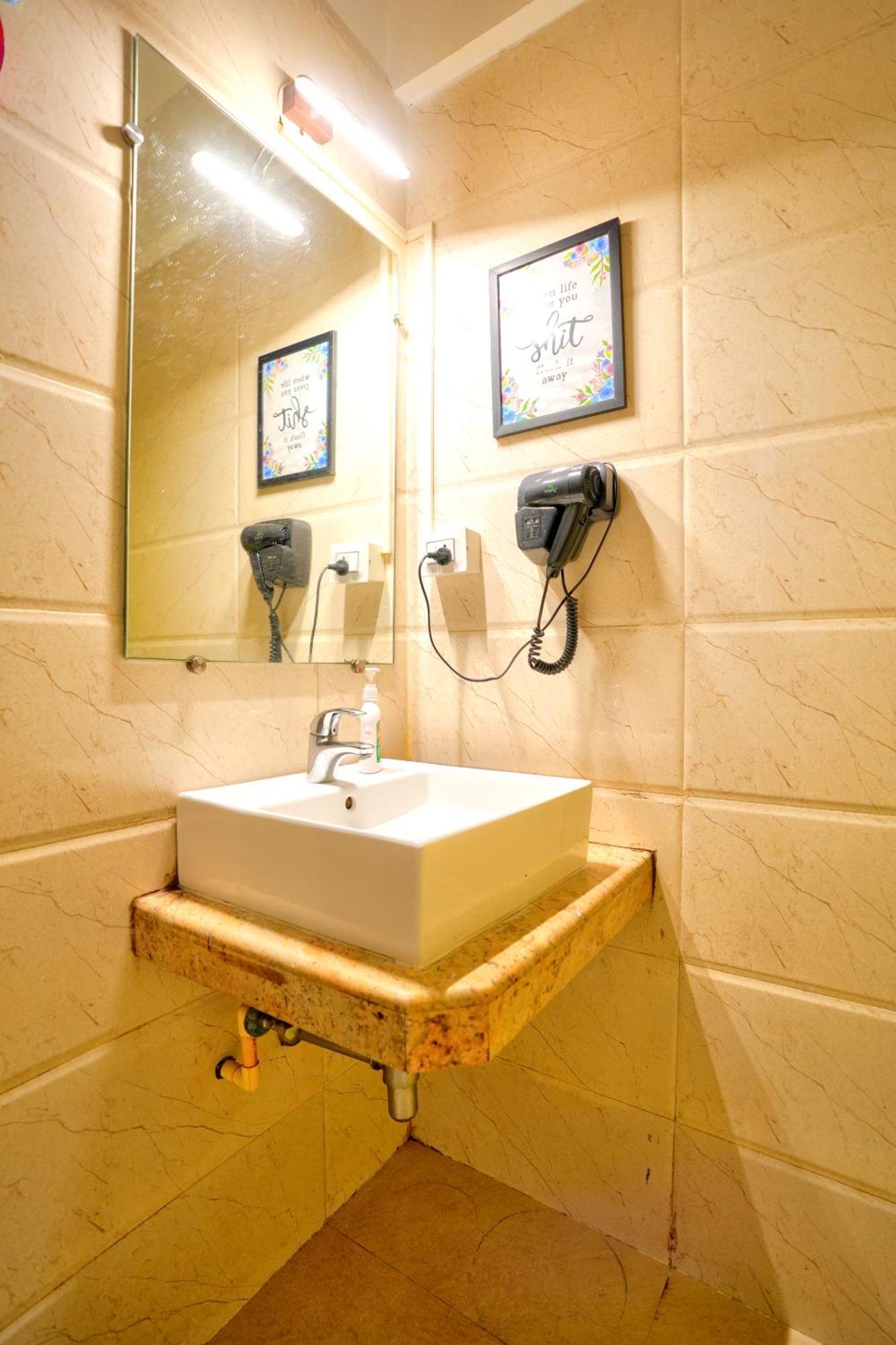 Luxurious Nirvana Apartments فاغاتور المظهر الخارجي الصورة